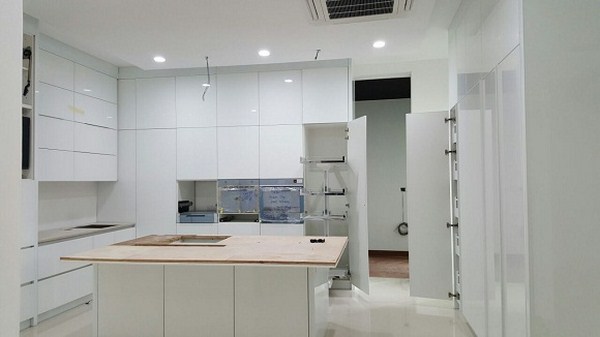 cánh cửa tủ bếp