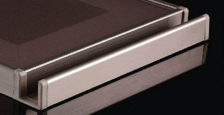 tay nắm cửa nhôm